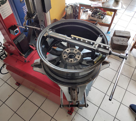 Mesin Perbaikan Mobil Rim Portabel 14kgs Garansi 1 Tahun